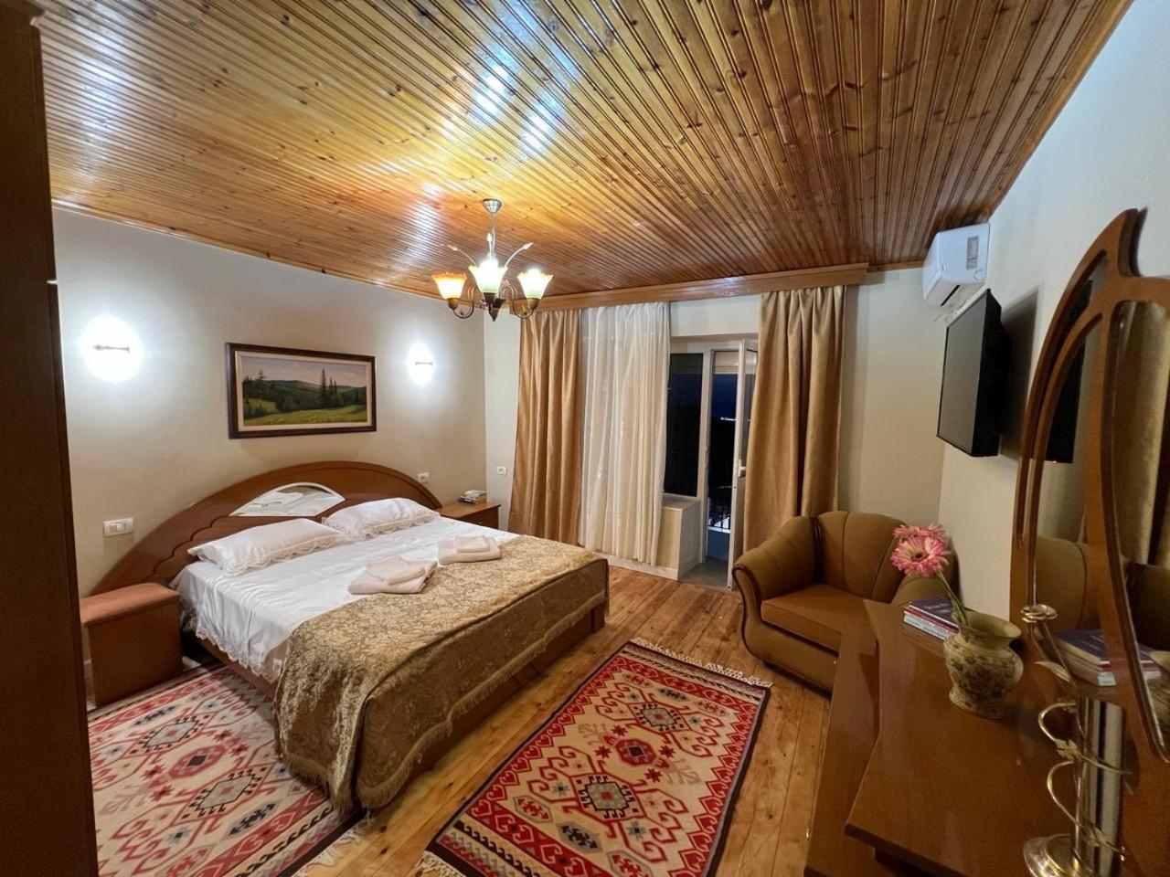 Garden Villa Guni Круя Экстерьер фото