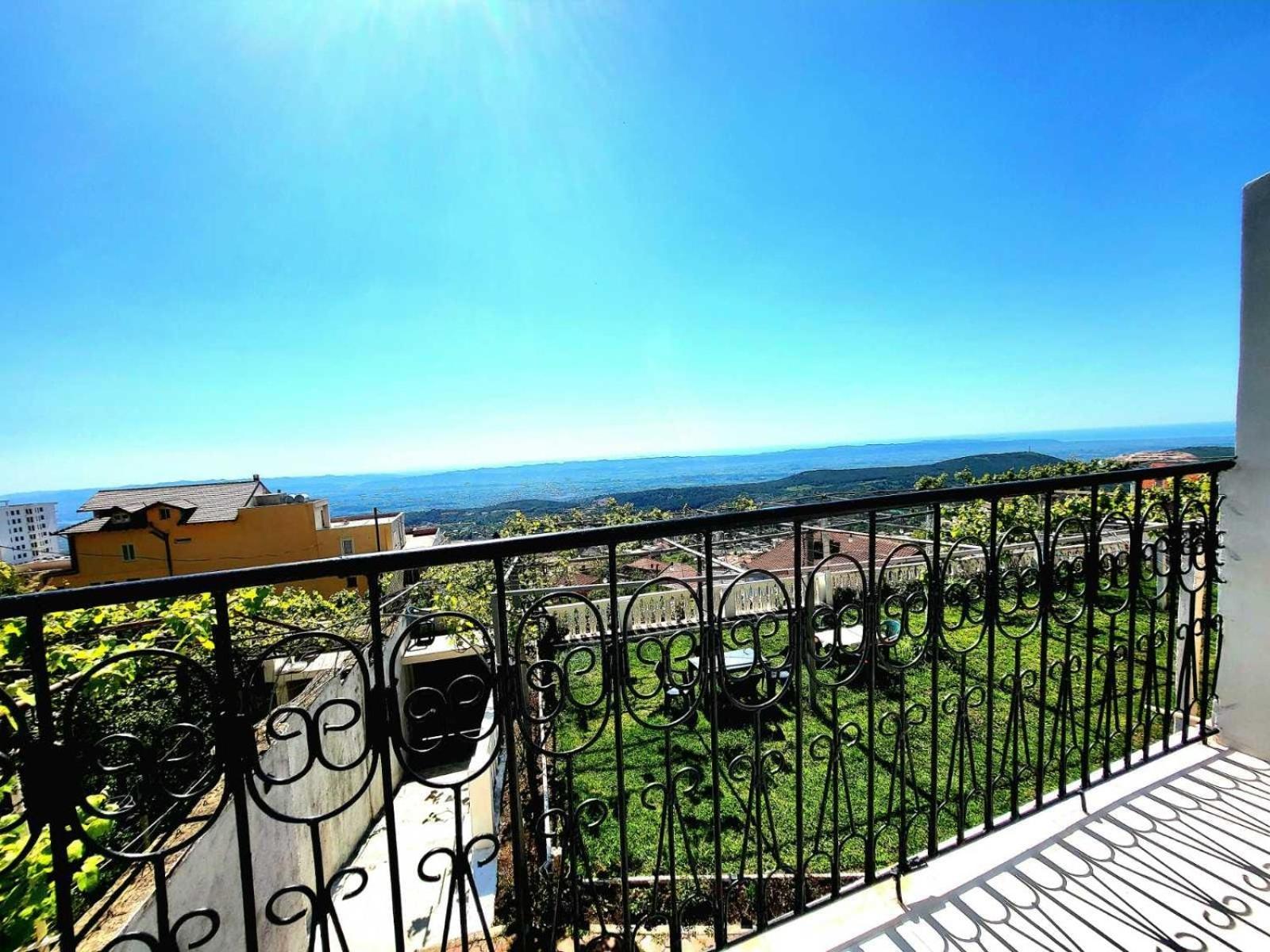 Garden Villa Guni Круя Экстерьер фото
