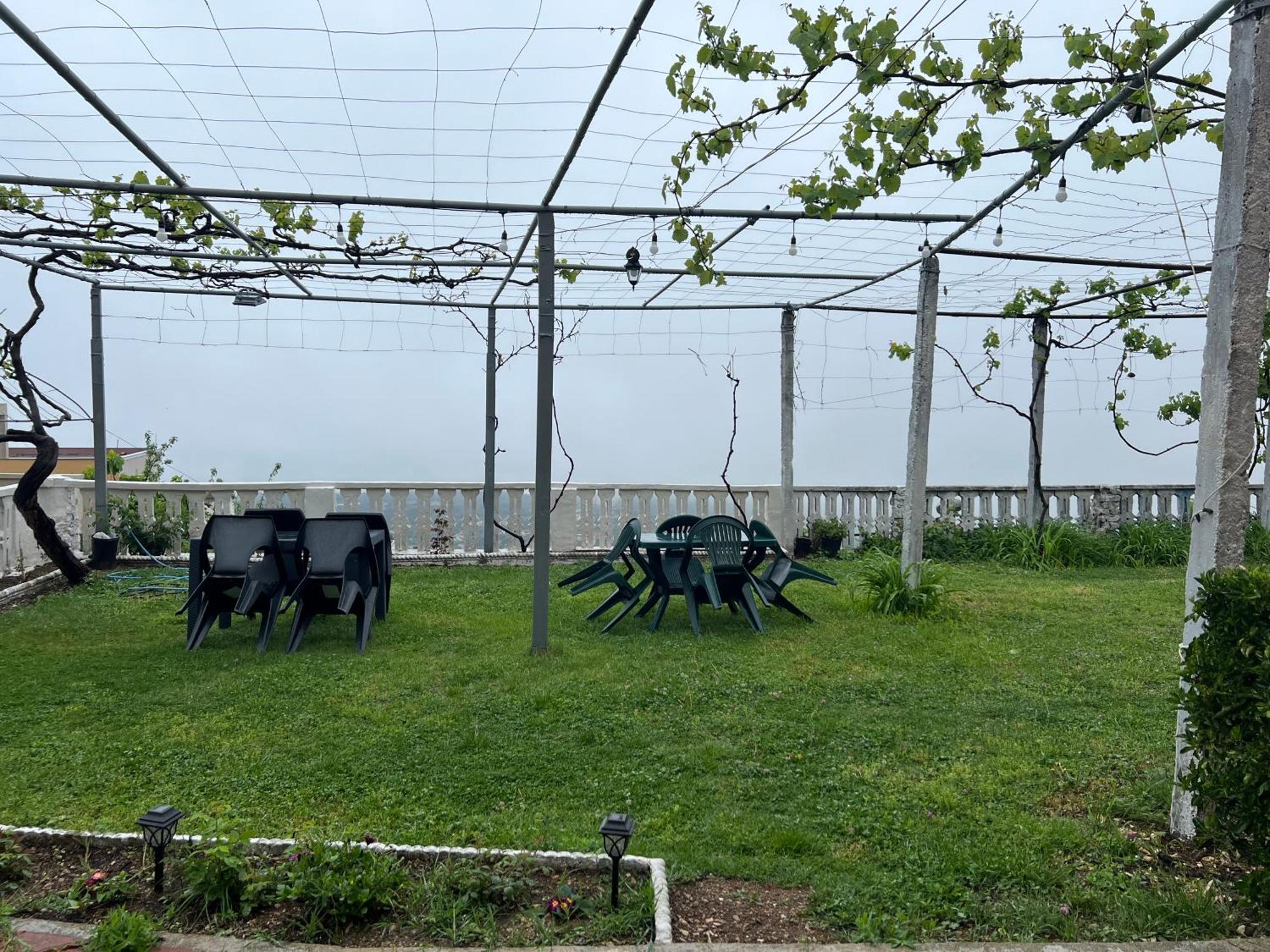 Garden Villa Guni Круя Экстерьер фото