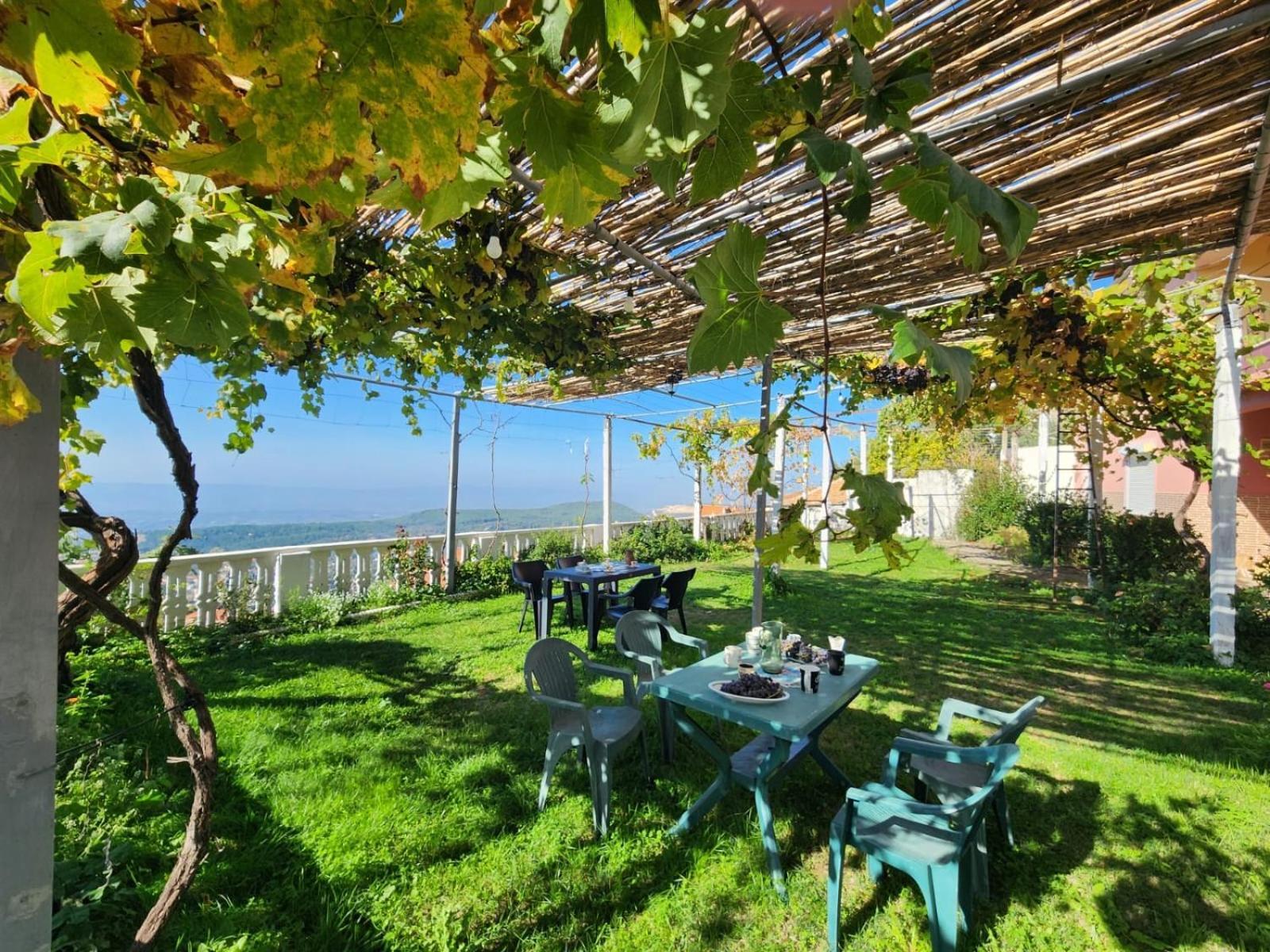 Garden Villa Guni Круя Экстерьер фото